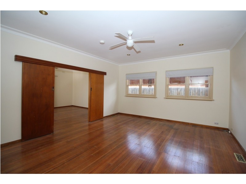 99 Quinn Grove, Keilor East VIC 3033