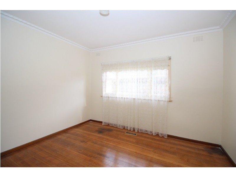 99 Quinn Grove, Keilor East VIC 3033