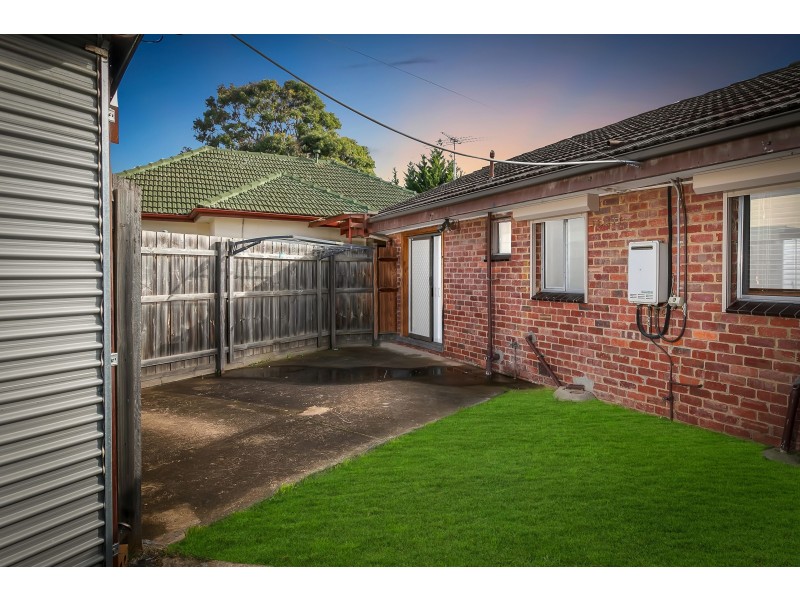 2/30 Banksia Grove, Tullamarine VIC 3043