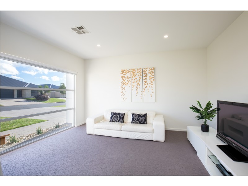 19 MAYFLOWER COURT, Mount Gambier SA 5290