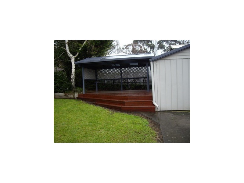 16 CURRAWONG CRESCENT, Mount Gambier SA 5290