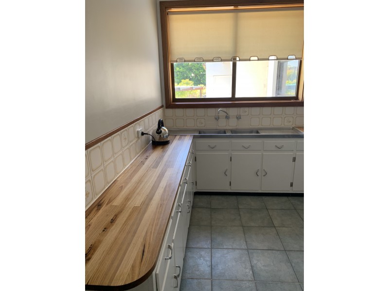 16 Sunnyside Drive, Mount Gambier SA 5290