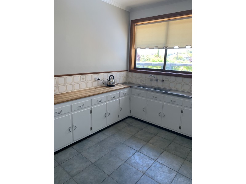 16 Sunnyside Drive, Mount Gambier SA 5290