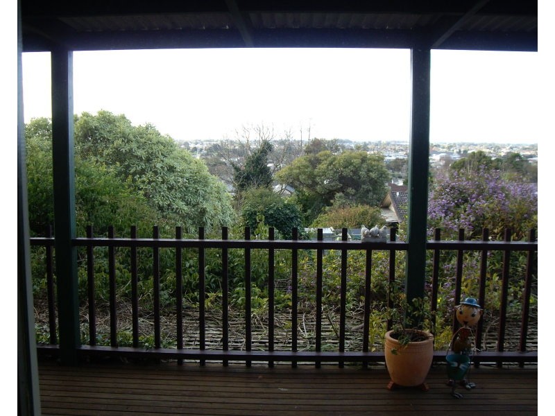 14 Lake Terrace West, Mount Gambier SA 5290