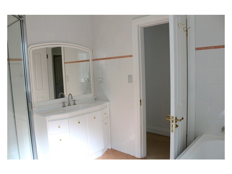 12A Wood St, Chatswood NSW 2067