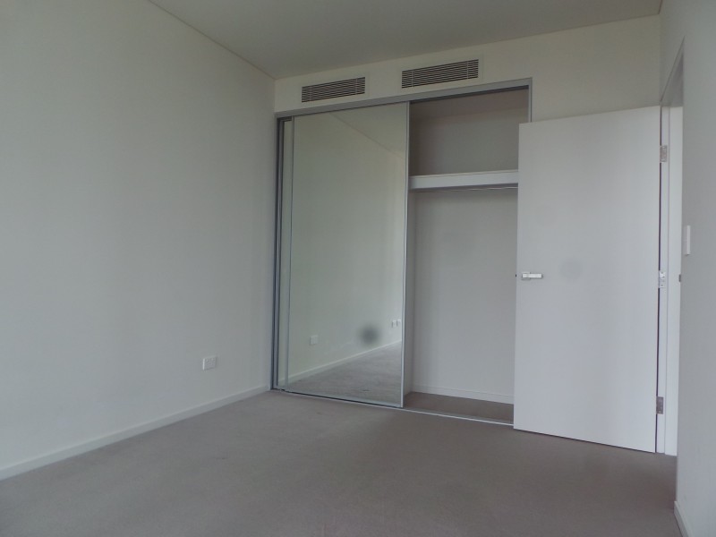 2013/45 Macquaire St, Parramatta NSW 2150