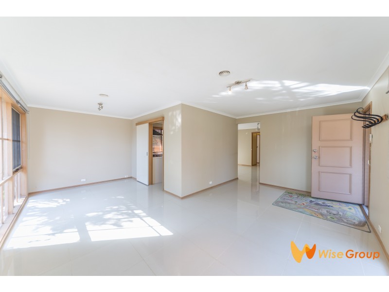 14 Brentwood Drive, Cranbourne North VIC 3977