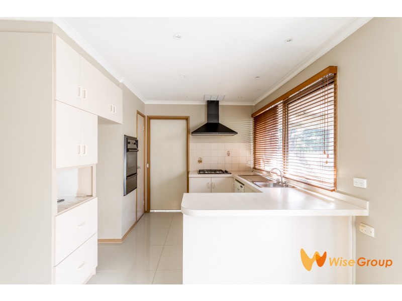 14 Brentwood Drive, Cranbourne North VIC 3977