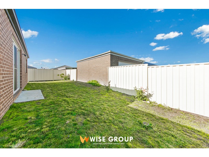 87 Bluehills Blvd, Pakenham VIC 3810
