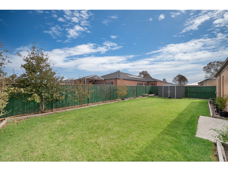 29 Mildura Crescent, Endeavour Hills VIC 3802