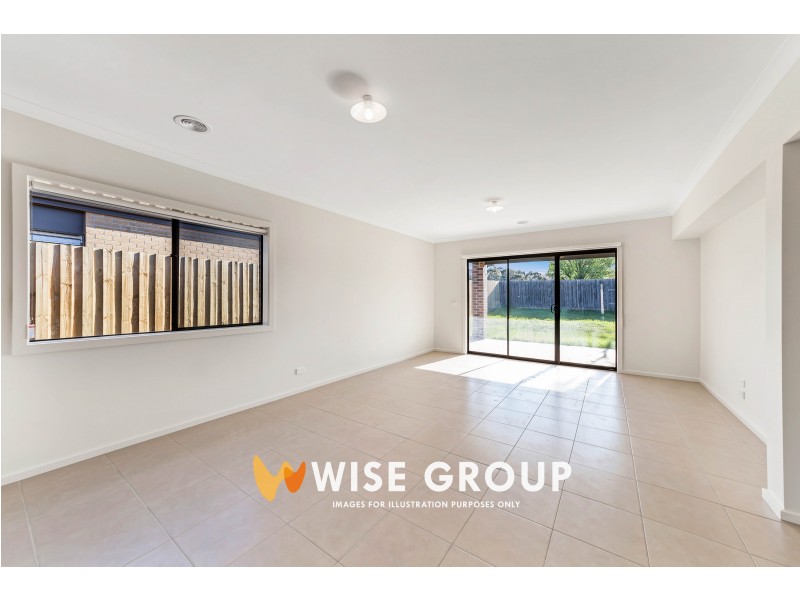 92  Fiorelli Boulevard, Cranbourne East VIC 3977