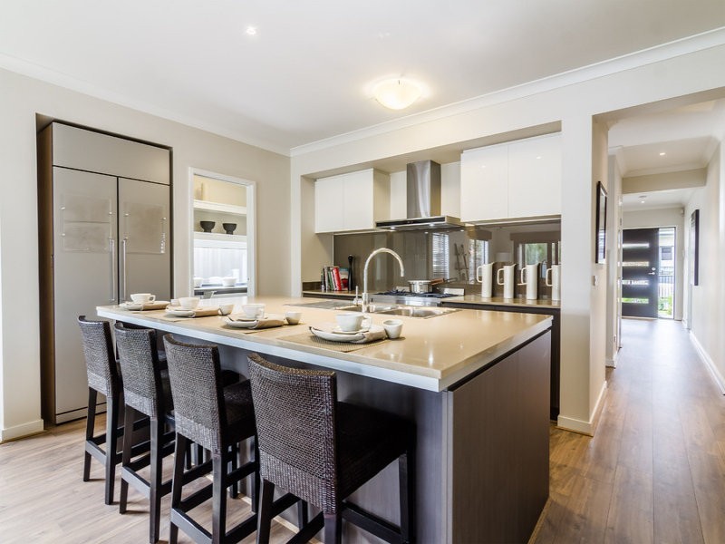 16 Epsom Drive, Cranbourne North VIC 3977