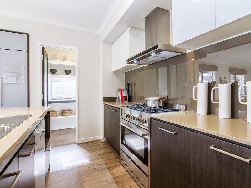 16 Epsom Drive, Cranbourne North VIC 3977