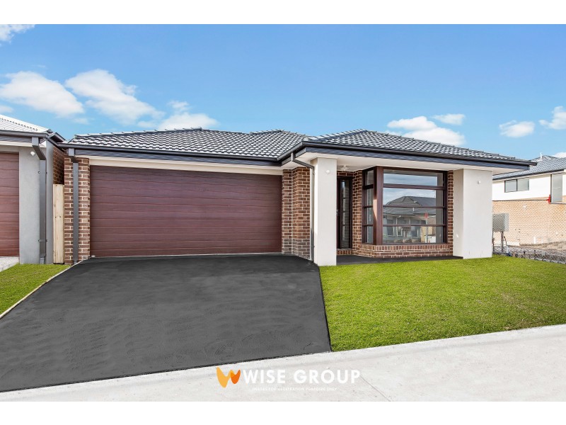 21 Epsom Lane, Cranbourne North VIC 3977