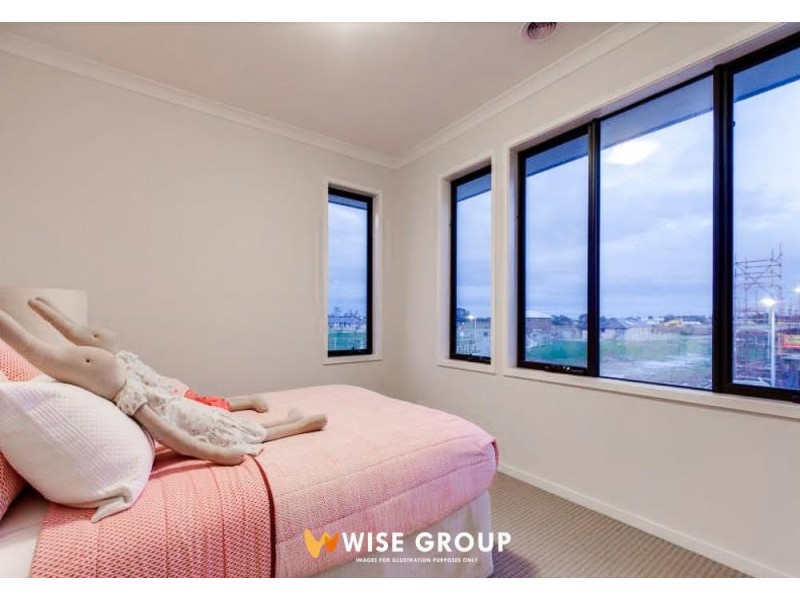 24 Revelwood Way, Clyde North VIC 3978