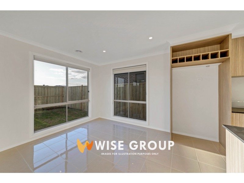 15 Cochin Drive, Clyde North VIC 3978