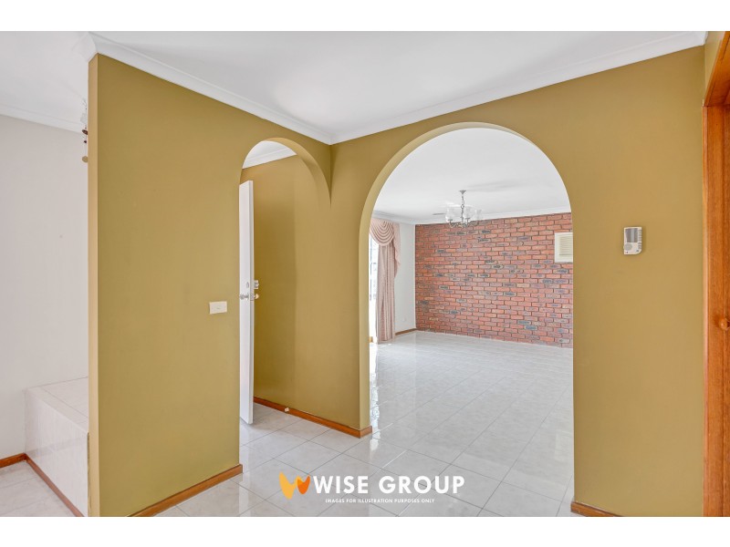 13 Gipps Crescent, Cranbourne North VIC 3977