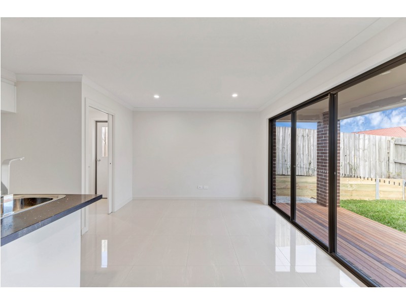 3/36 Silver Gum Drive, Pakenham VIC 3810