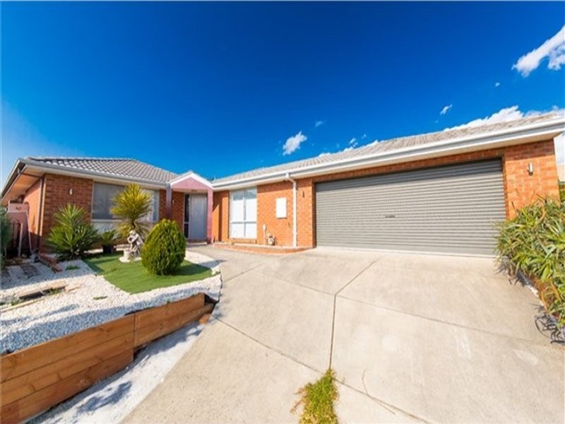 3 Silver Court, Hampton Park VIC 3976