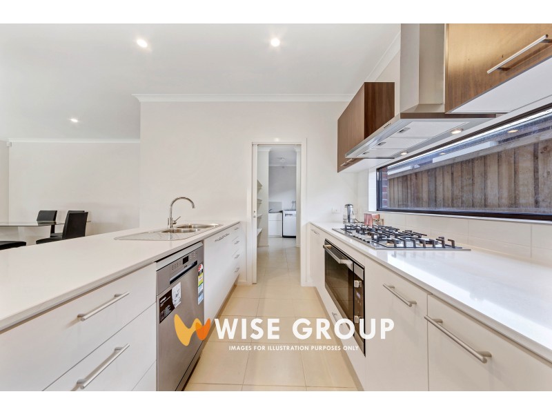 44 Fintona Crescent, Cranbourne West VIC 3977