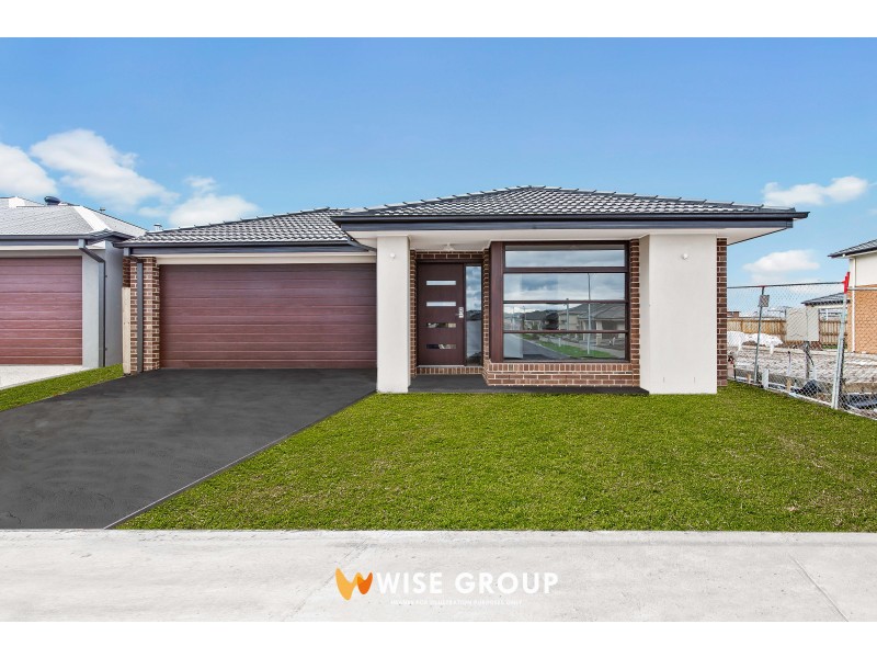 51 Moxham Drive, Clyde North VIC 3978