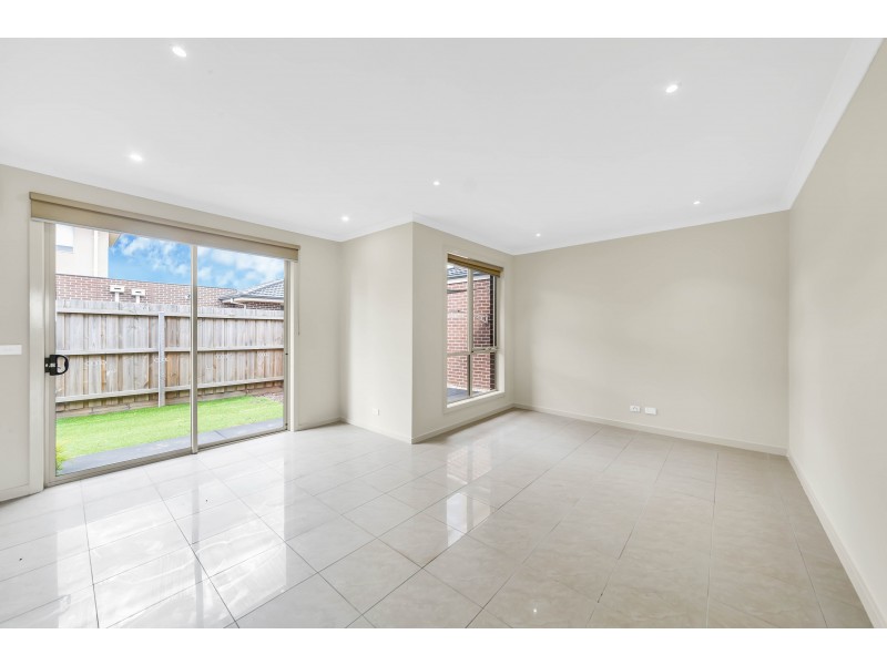 2/138 Fleetwood Drive, Narre Warren VIC 3805
