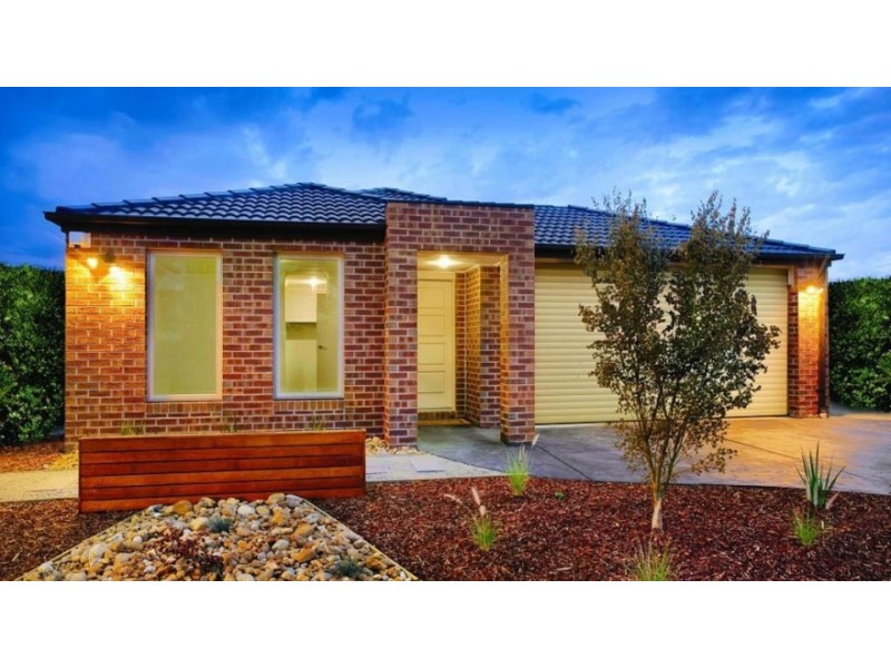 32 DORKINGS WAY, CLYDE NORTH, VIC 3978, Clyde North VIC 3978