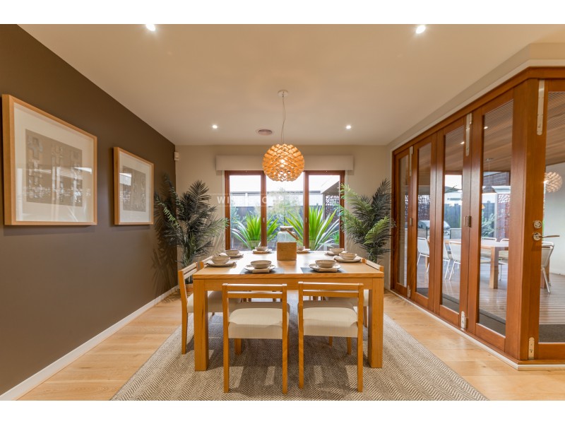 8 Epsom Lane, Cranbourne North VIC 3977