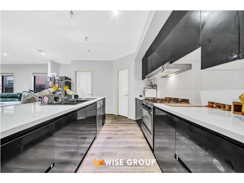 25 Lucinda Lane, Cranbourne North VIC 3977