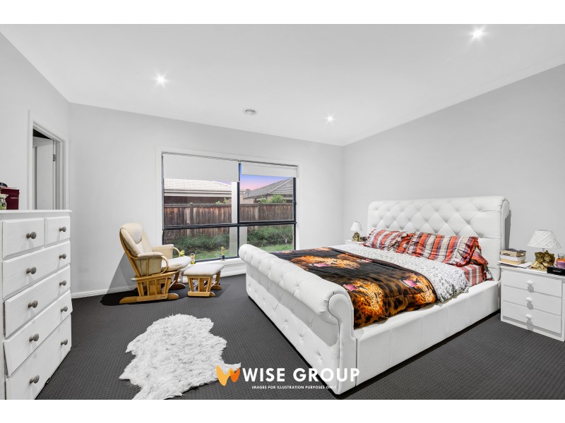 25 Lucinda Lane, Cranbourne North VIC 3977