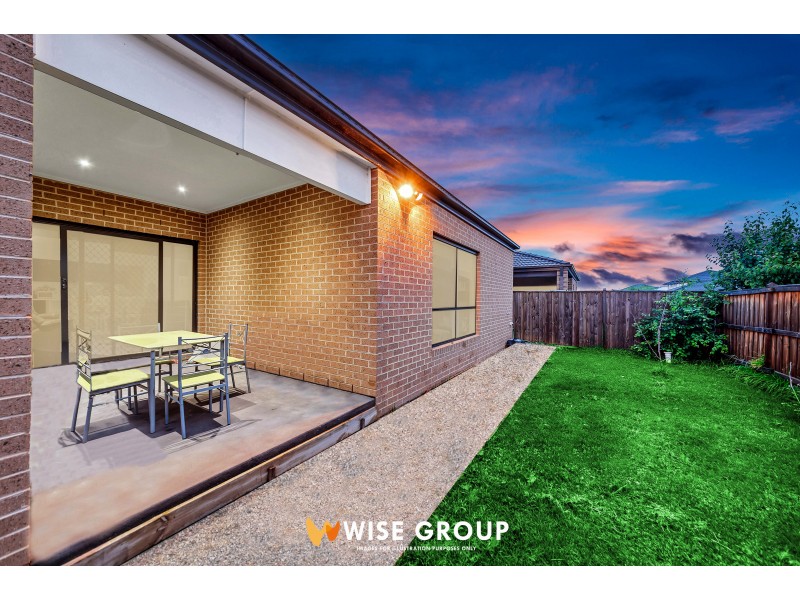 25 Lucinda Lane, Cranbourne North VIC 3977