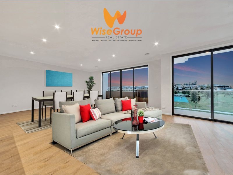 18 Revelwood Way, Clyde North VIC 3978