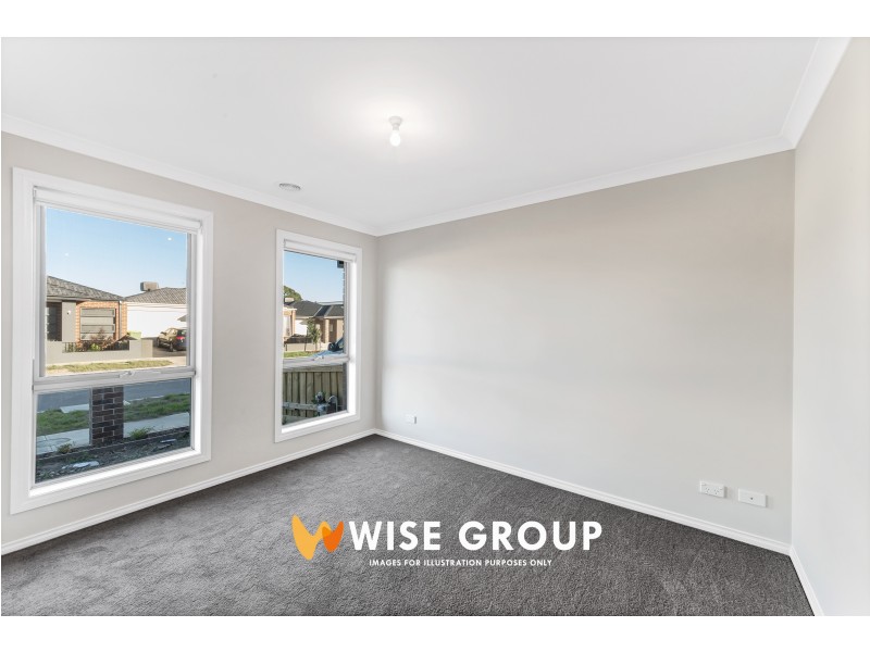 8 Maywood Street, Pakenham VIC 3810