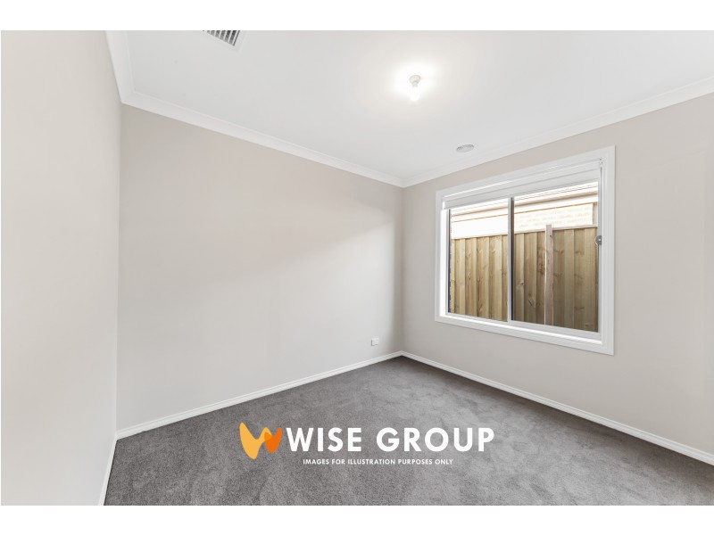 8 Maywood Street, Pakenham VIC 3810