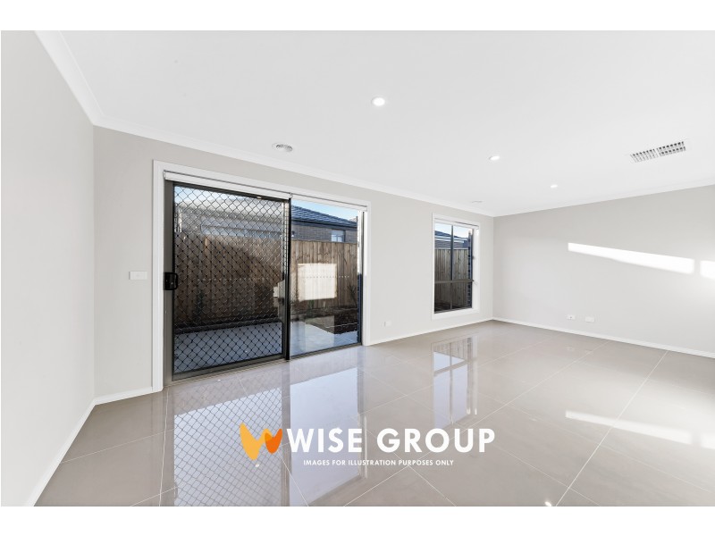 22 MAYWOOD STREET, Pakenham VIC 3810