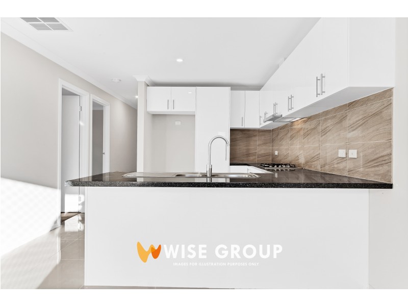 22 MAYWOOD STREET, Pakenham VIC 3810