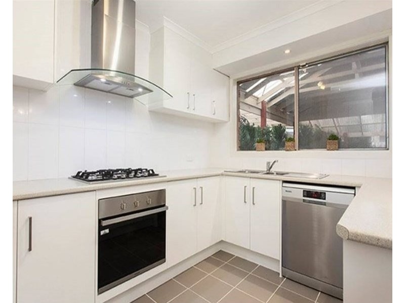 5 Chadbourn Place, Narre Warren South VIC 3805