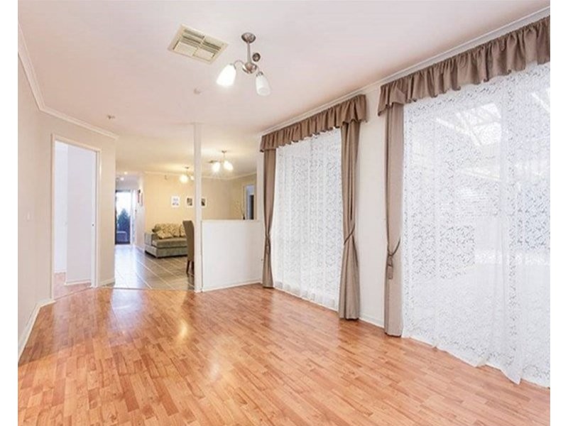 5 Chadbourn Place, Narre Warren South VIC 3805