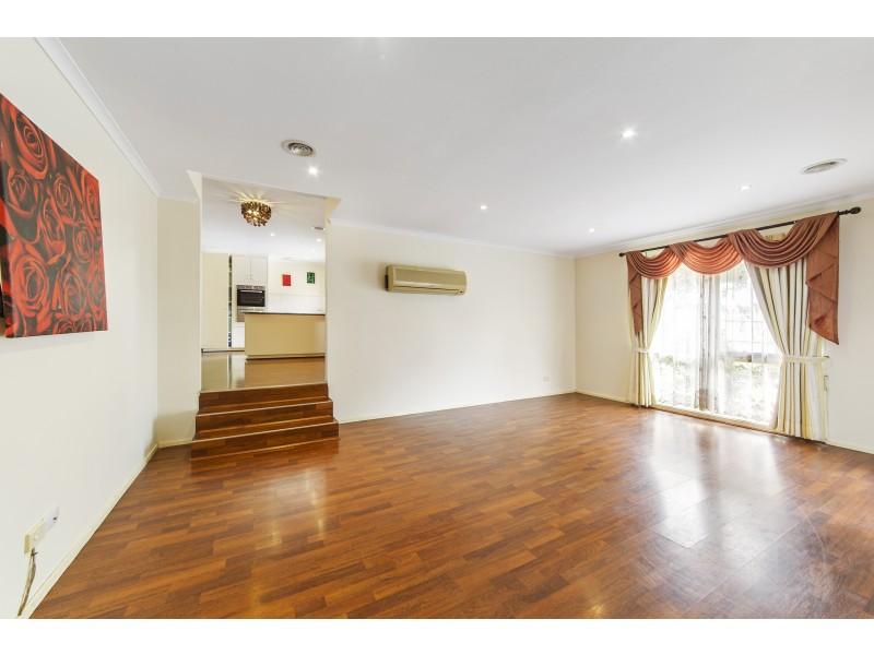 1 Kauri Court, Hampton Park VIC 3976