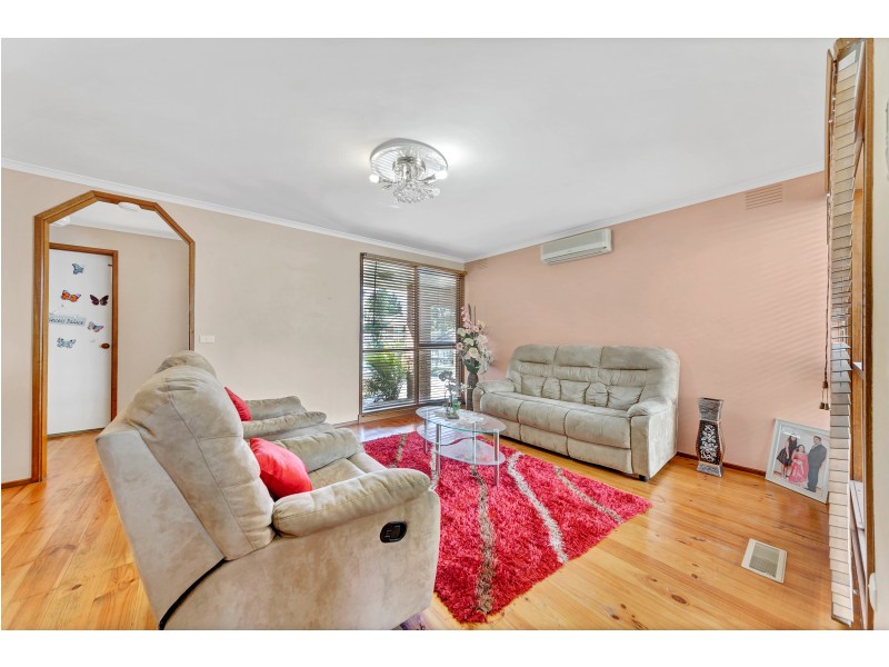 29 Mildura Crescent, Endeavour Hills VIC 3802