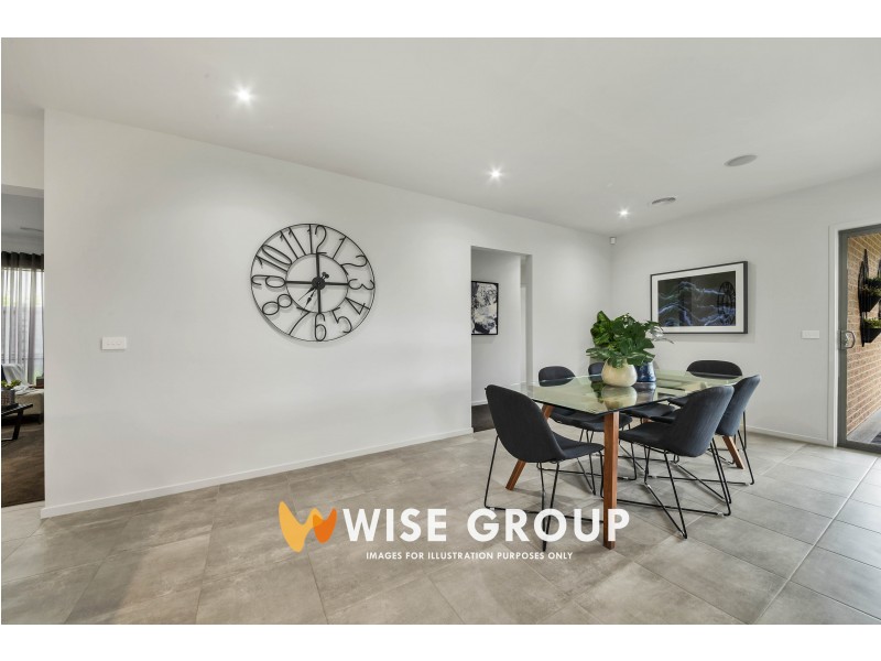 24 Welsh Crescent, Clyde North VIC 3978