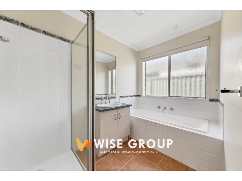 53 Scotsdale Drive, Cranbourne East VIC 3977