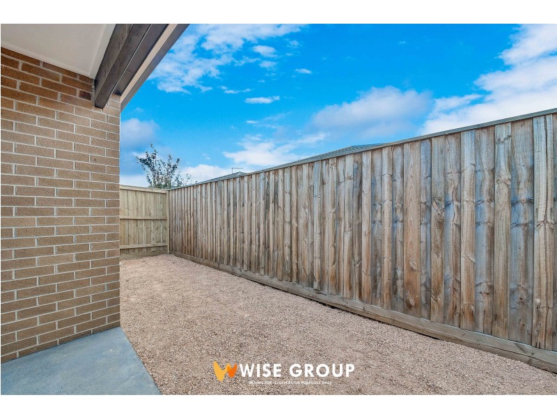 42 Bernardins Street, Clyde North VIC 3978