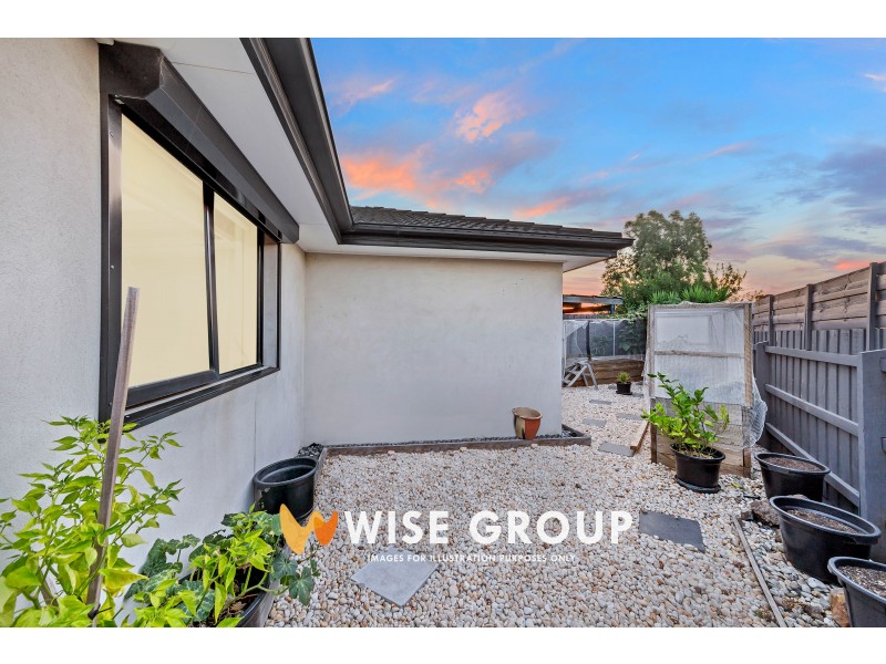 12 Adley Place, Hampton Park VIC 3976