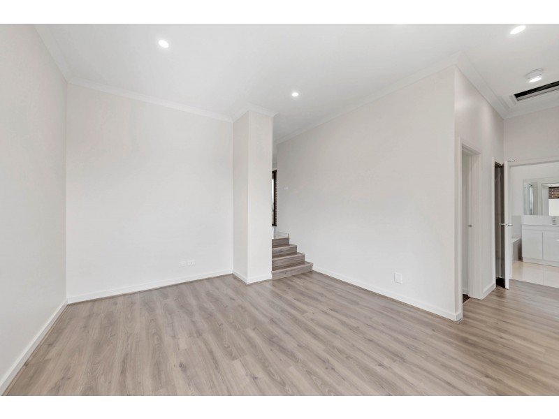 3/36 Silver Gum Drive, Pakenham VIC 3810