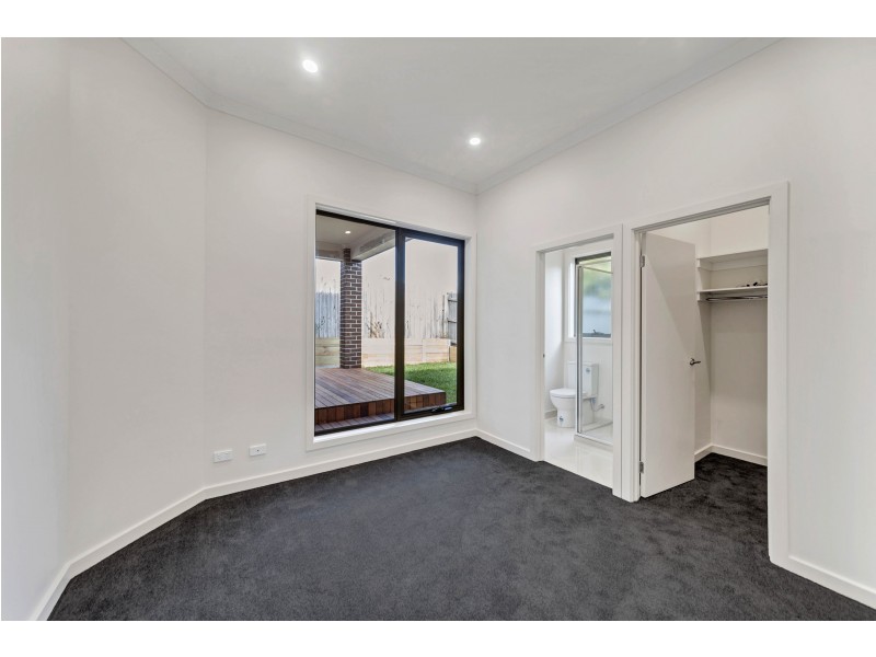 3/36 Silver Gum Drive, Pakenham VIC 3810