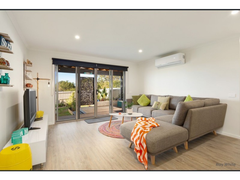 9 Waterford Drive, Cowes VIC 3922