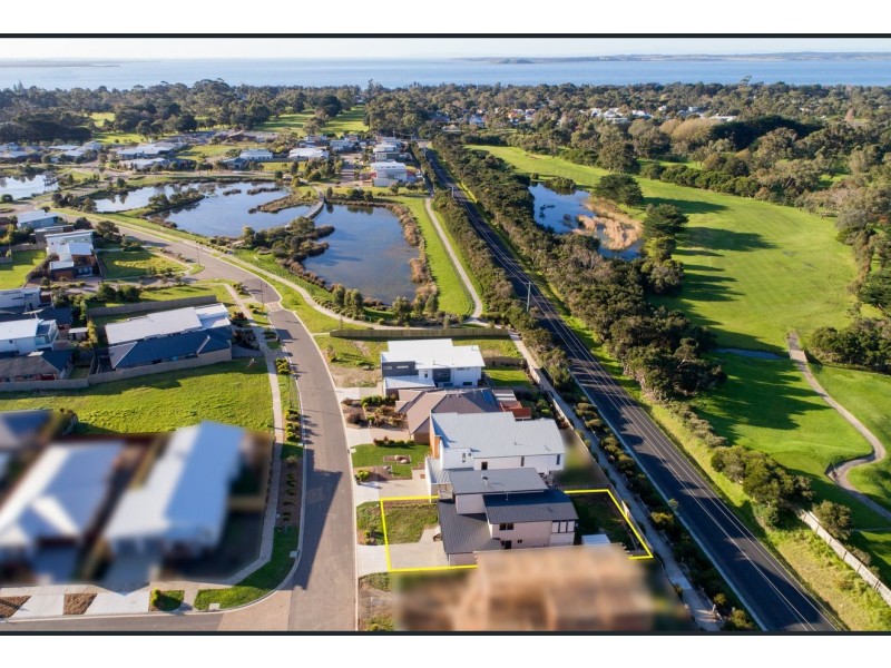 9 Waterford Drive, Cowes VIC 3922