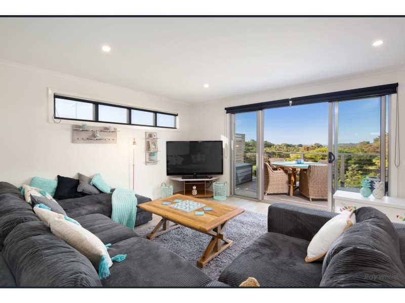 9 Waterford Drive, Cowes VIC 3922