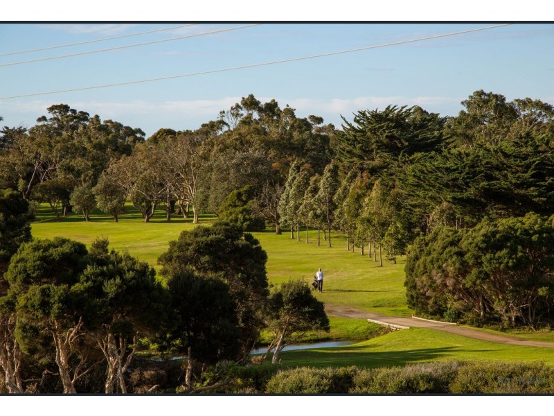 9 Waterford Drive, Cowes VIC 3922